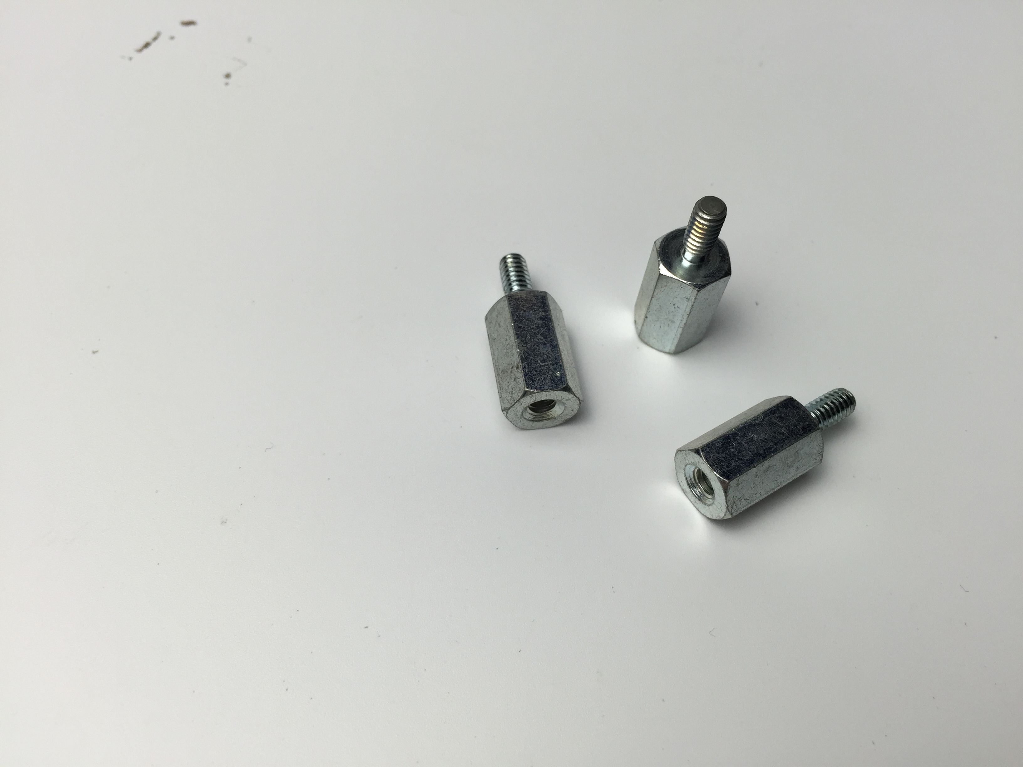 H9.6XM4X26六角螺柱內(nèi)外牙、單價1.1